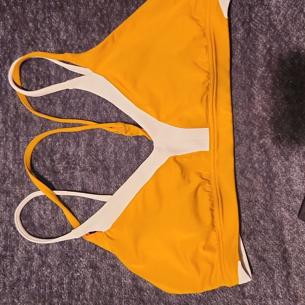 Lululemon bra sz 8